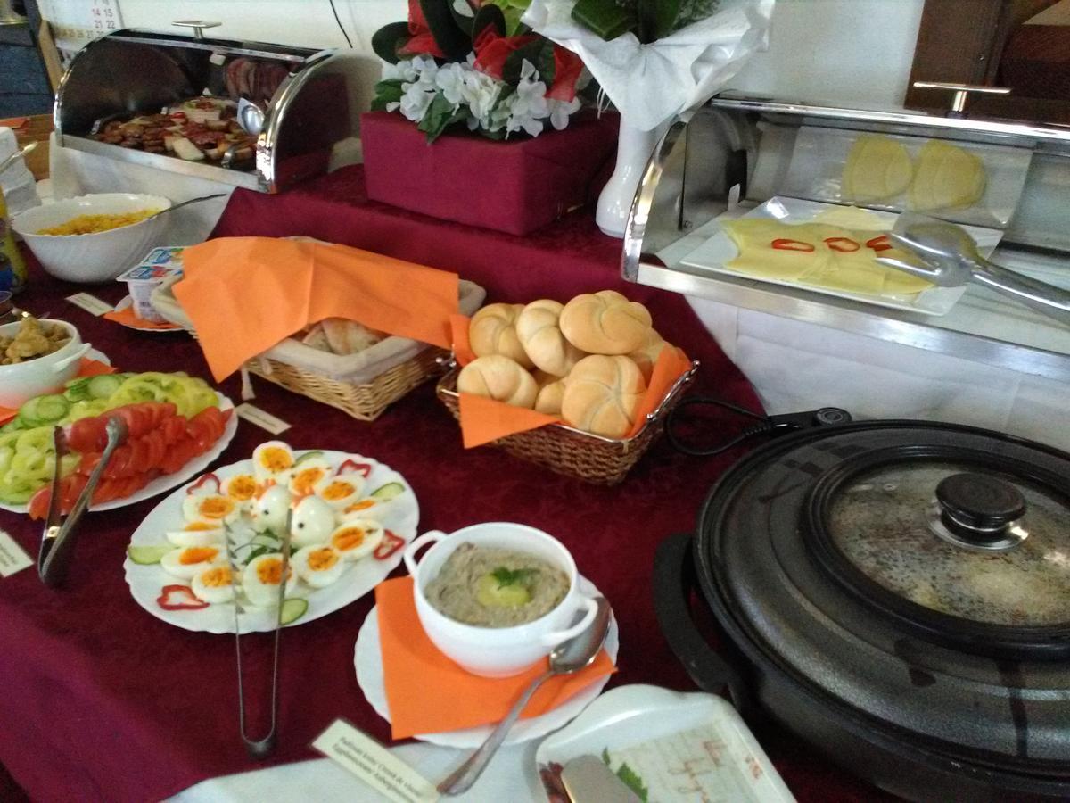 Hovirag Panzio Hotel Borzont Eksteriør billede